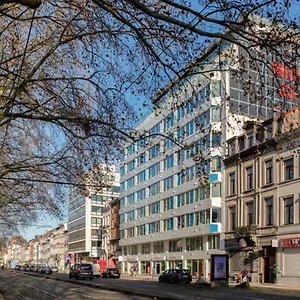Flat Midi 33 Bruselas